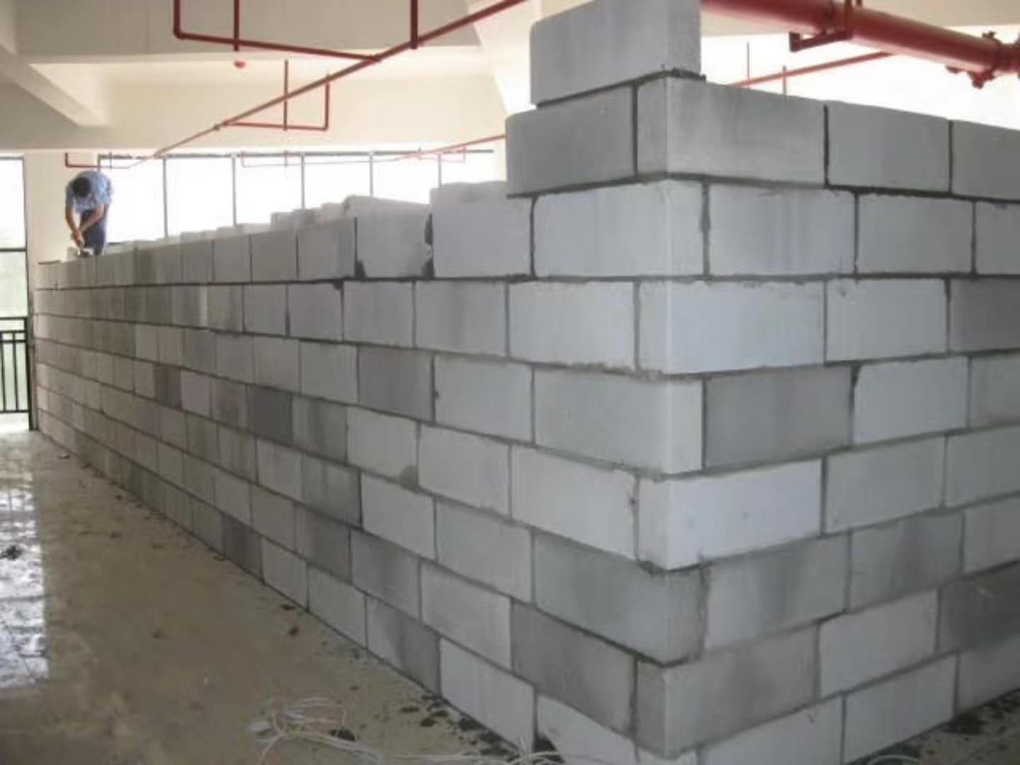 勐海蒸压加气混凝土砌块承重墙静力和抗震性能的研究